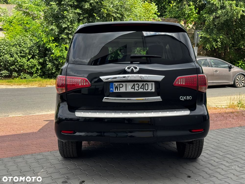 Infiniti QX80 - 9