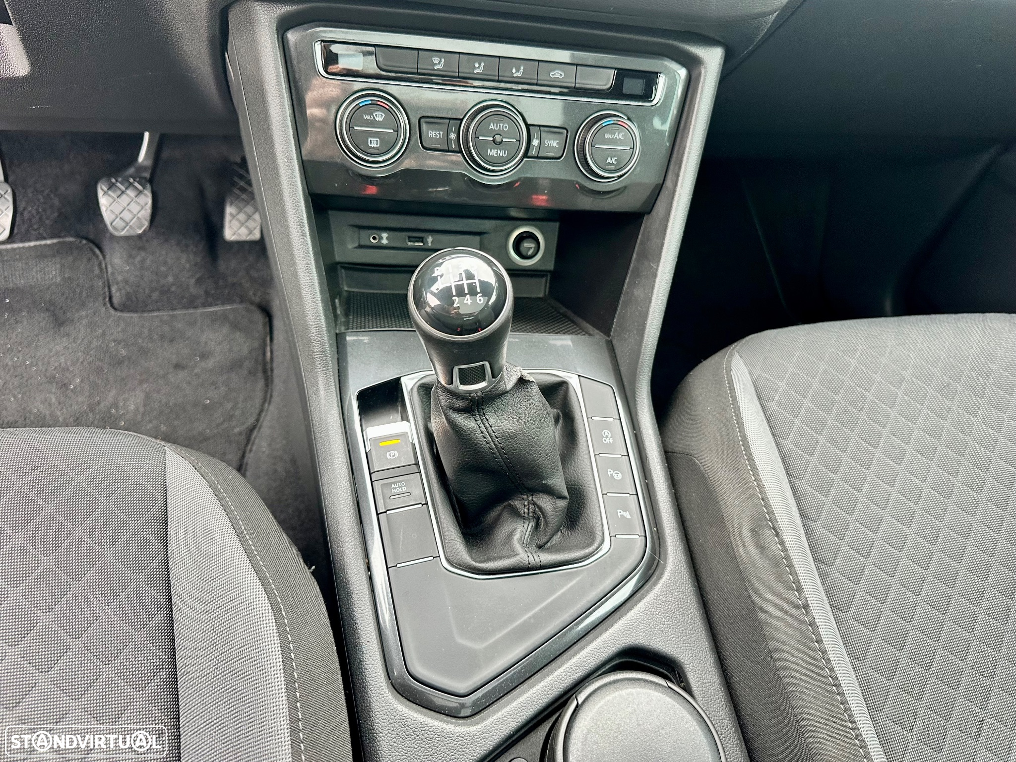 VW Tiguan 1.6 TDI Confortline - 37