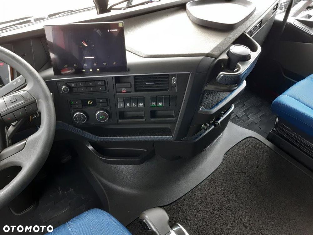 Volvo FH 460  STANDARD STOCK (32809) - 11