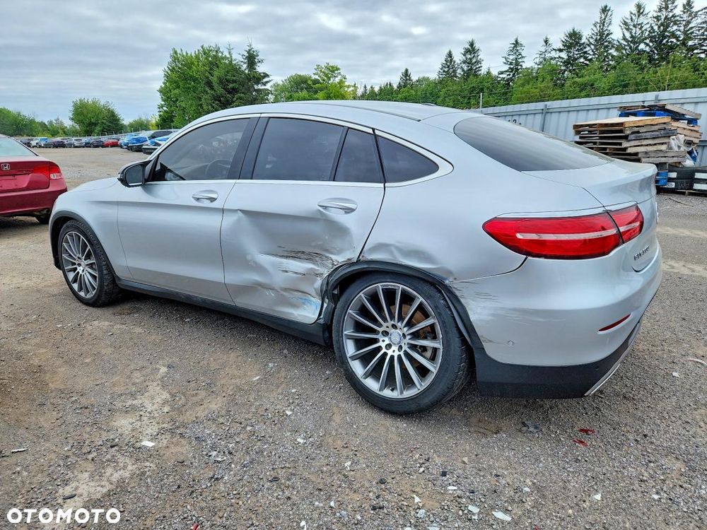 Mercedes-Benz GLC 300 4Matic 9G-TRONIC AMG Line - 4