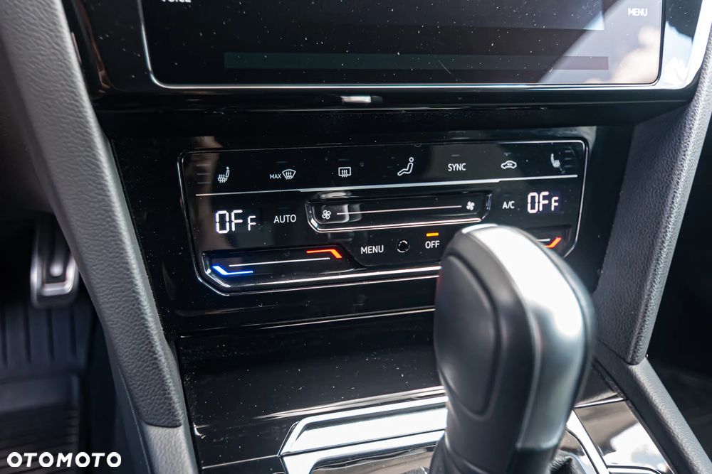 Volkswagen Arteon 2.0 TDI R-Line DSG - 24