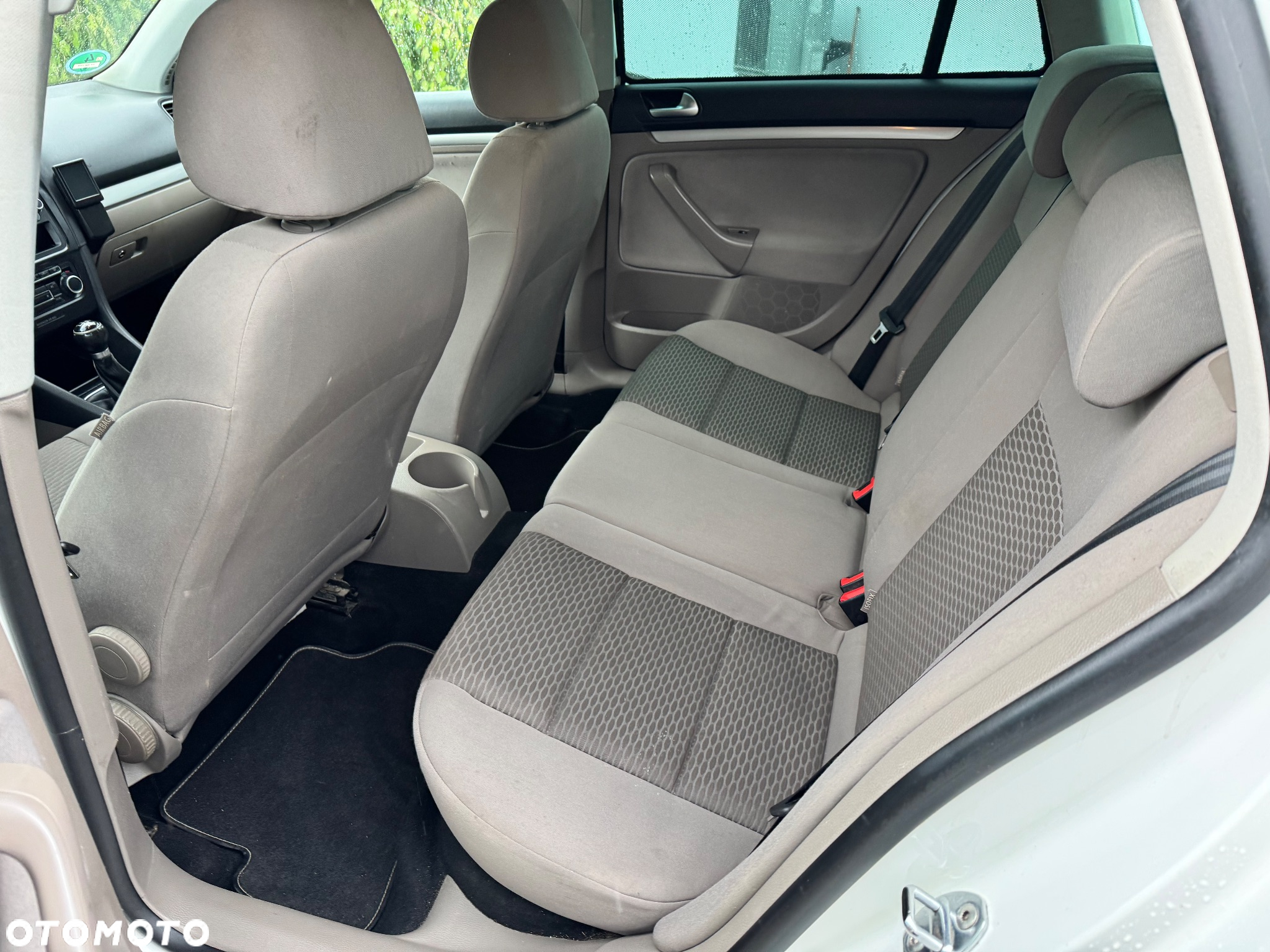 Volkswagen Golf - 28