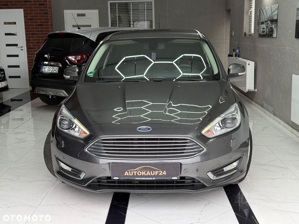 Ford Focus 1.5 EcoBoost Titanium ASS PowerShift - 4