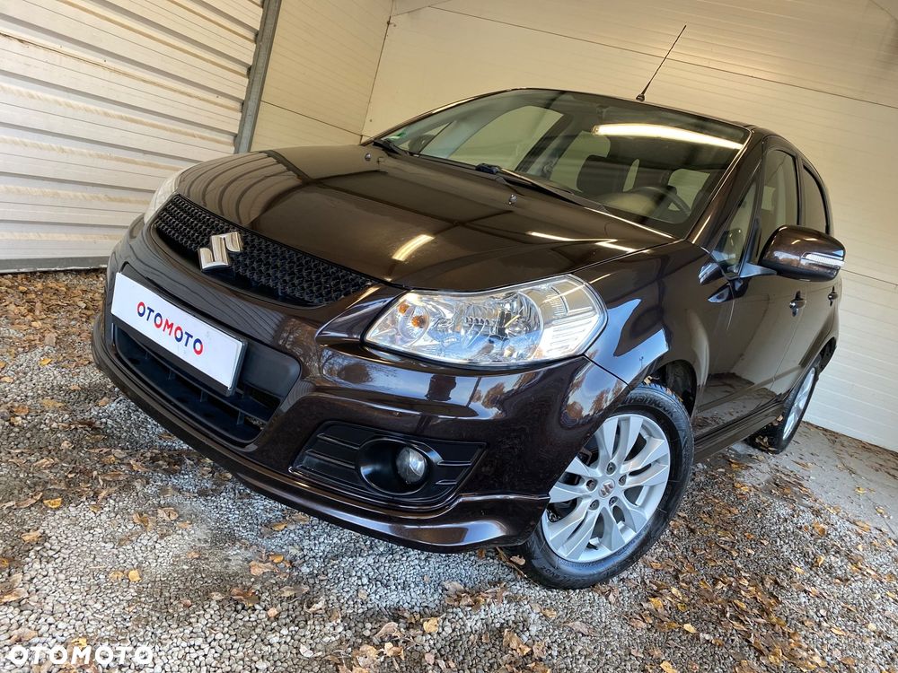 Suzuki SX4 1.6 Premium - 28