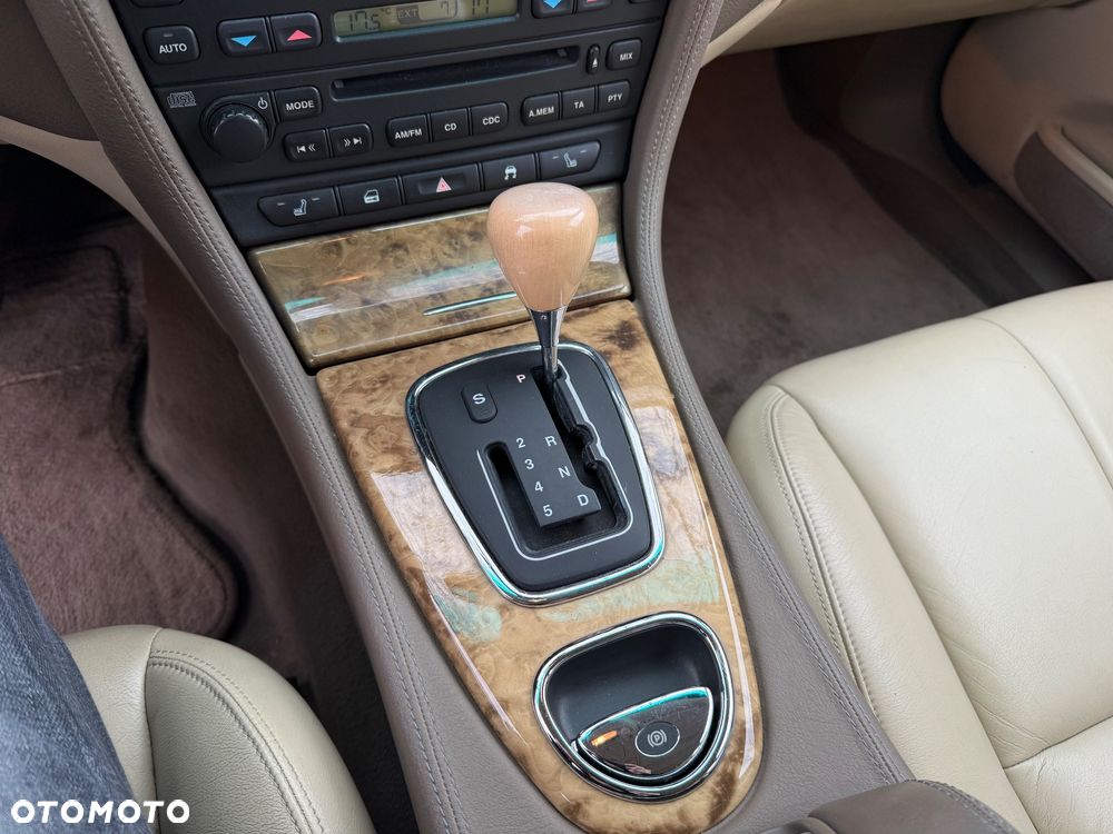 Jaguar S-Type 3.0 V6 Executive - 11