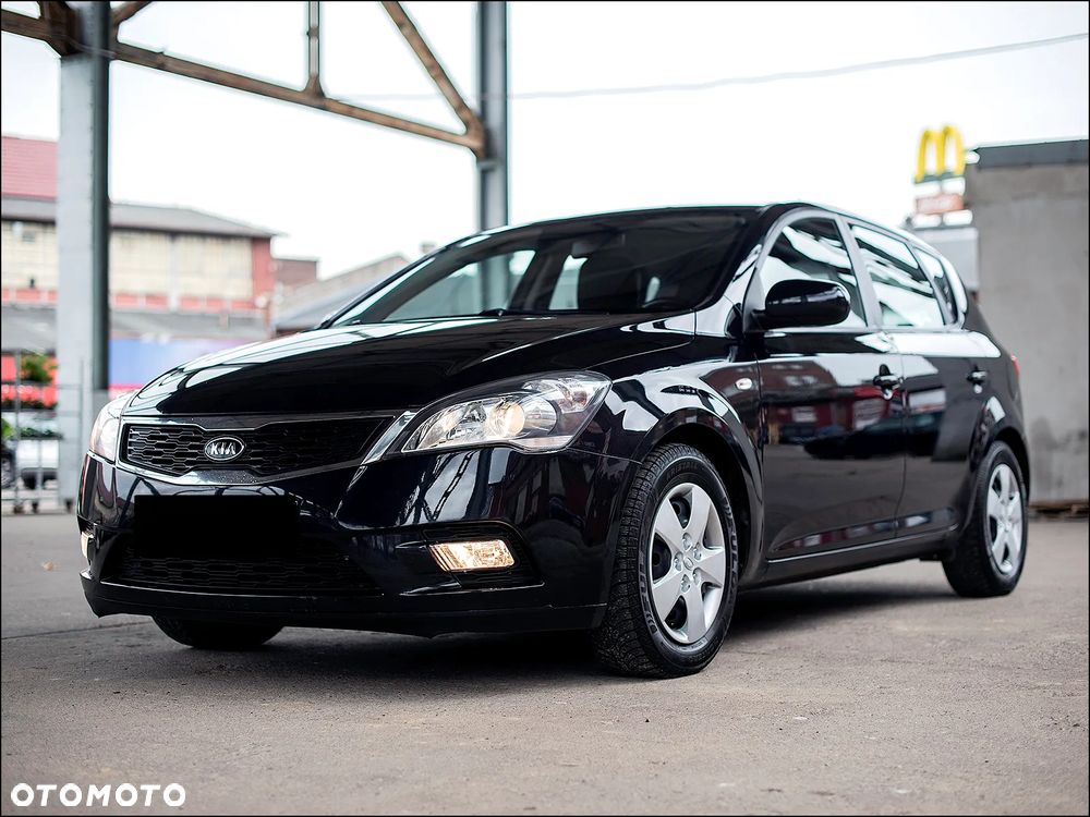 Kia Ceed - 6