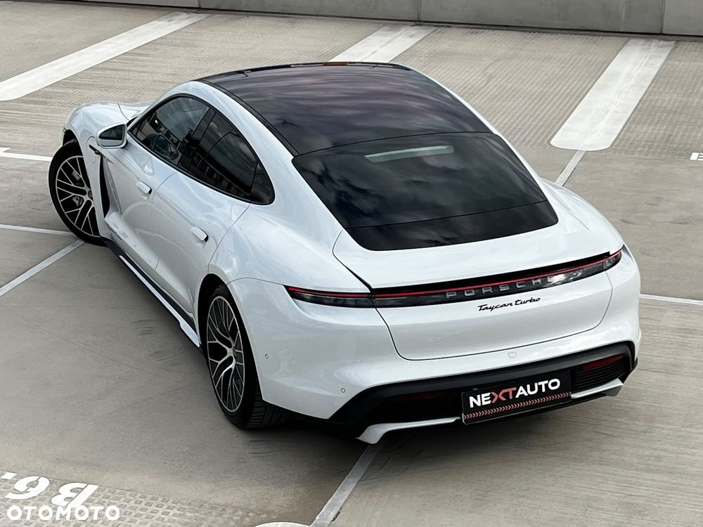 Porsche Taycan Turbo - 13