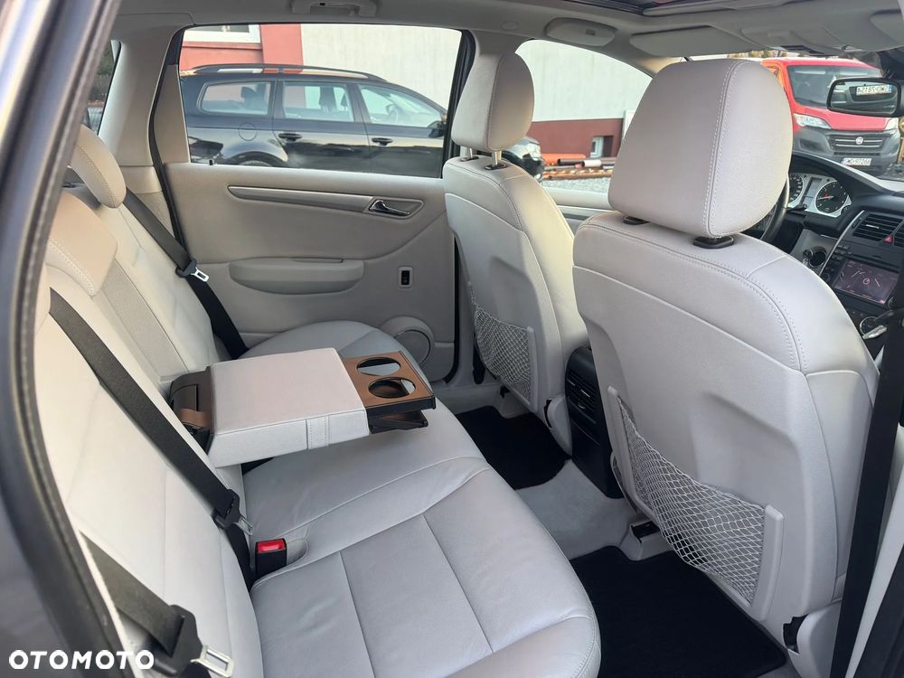 Mercedes-Benz Klasa B 200 Autotronic Grand Edition - 22