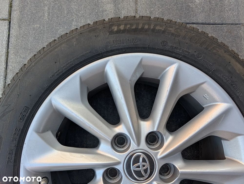 Toyota Corolla 1.8 Hybrid Comfort - 24