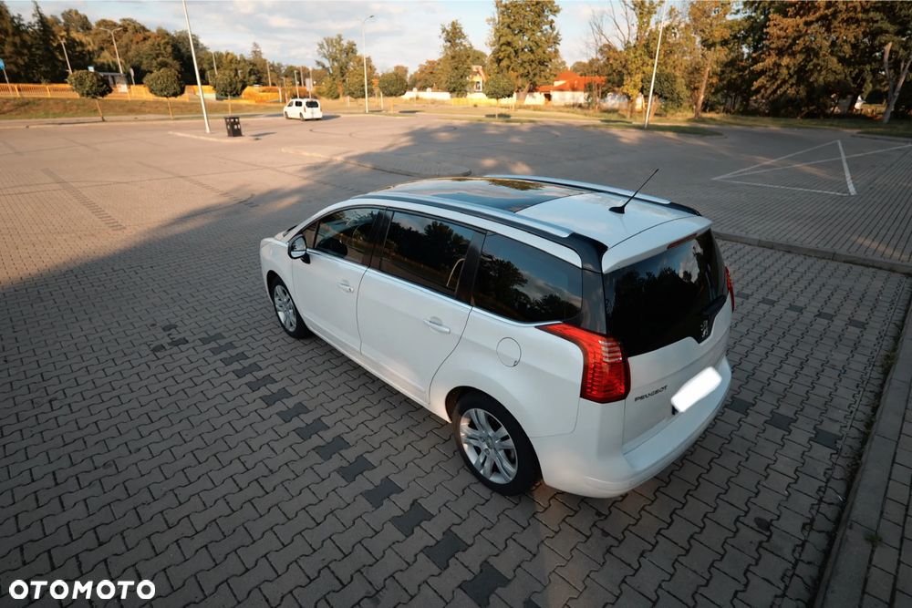 Peugeot 5008 2.0 HDi Premium + - 8