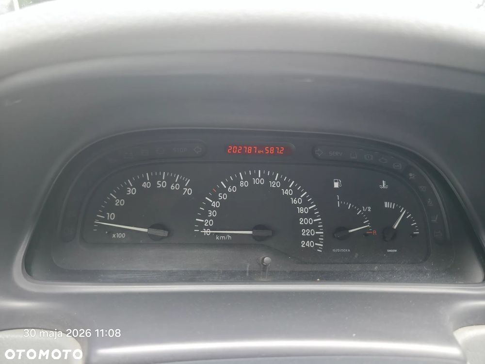 Renault Laguna 1.8 RXT - 15