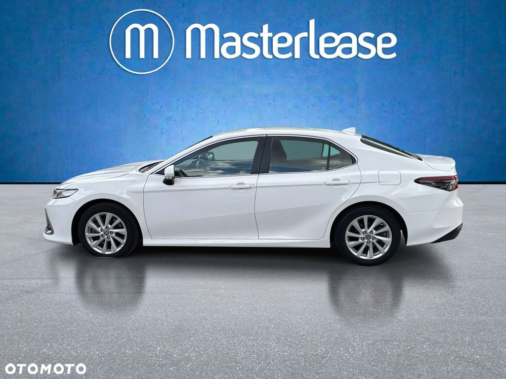 Toyota Camry - 8