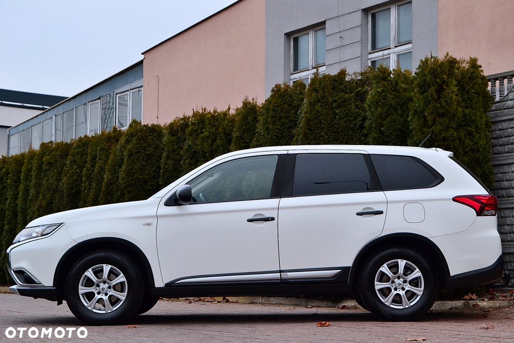 Mitsubishi Outlander 2.0 2WD Edition 100 - 8
