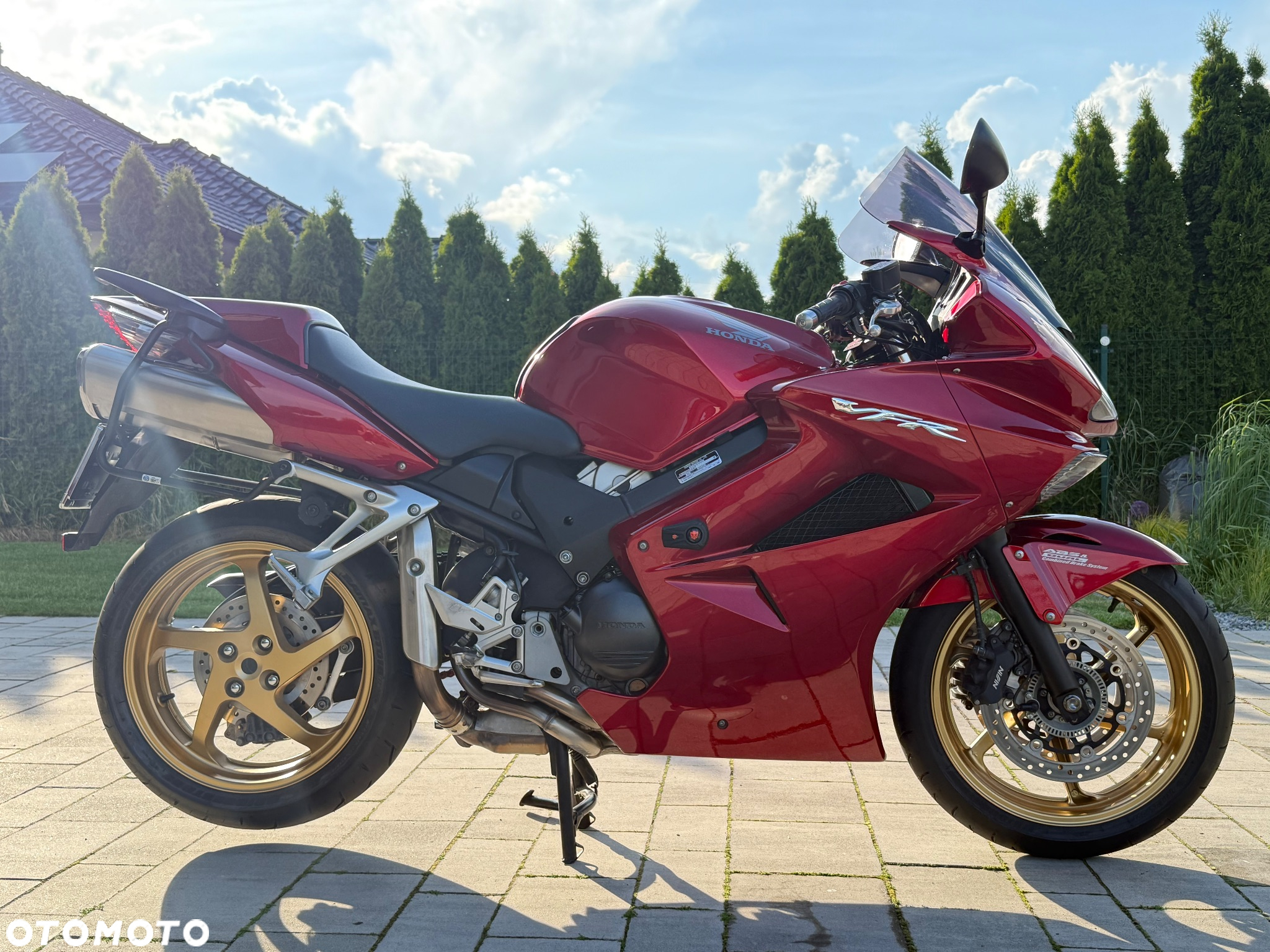 Honda VFR - 9