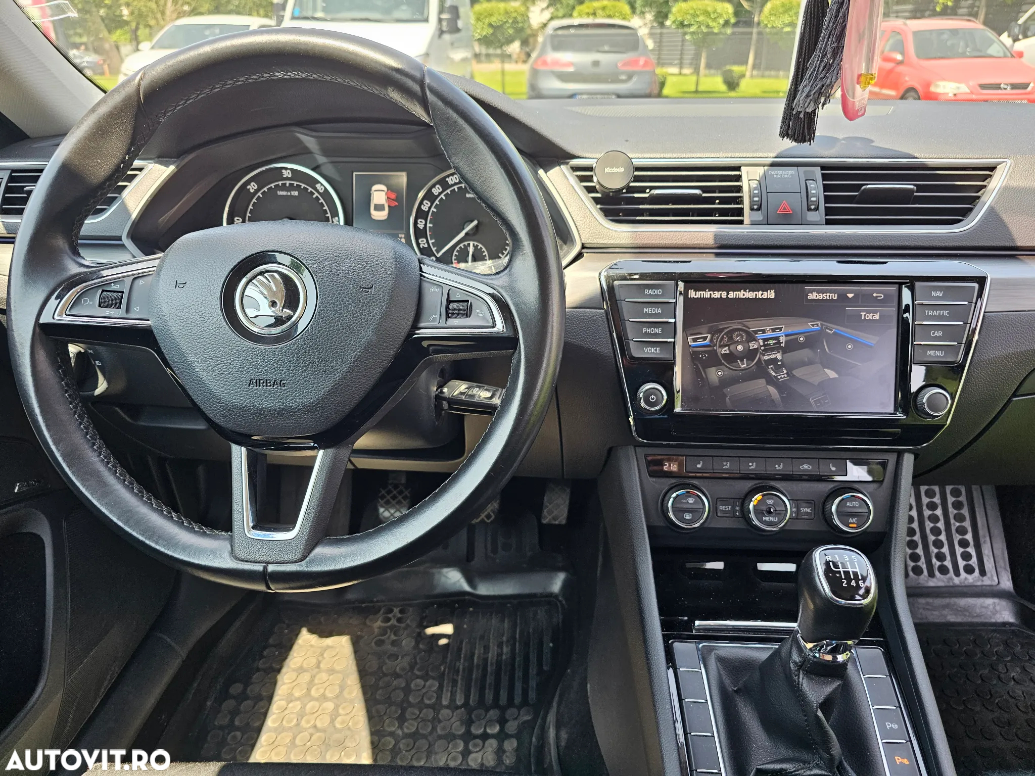 Skoda Superb 1.6 TDI Ambition - 10