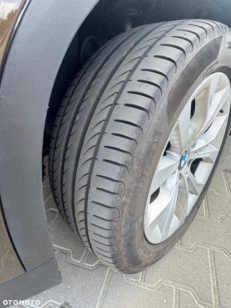 BMW X1 sDrive20d - 11