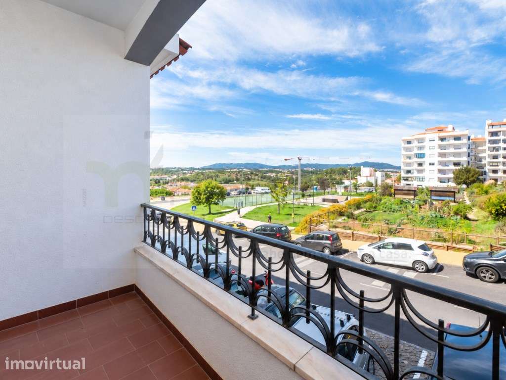 Apartamento T3 com Garagem, arrecadação e vista desafogada no Murta...