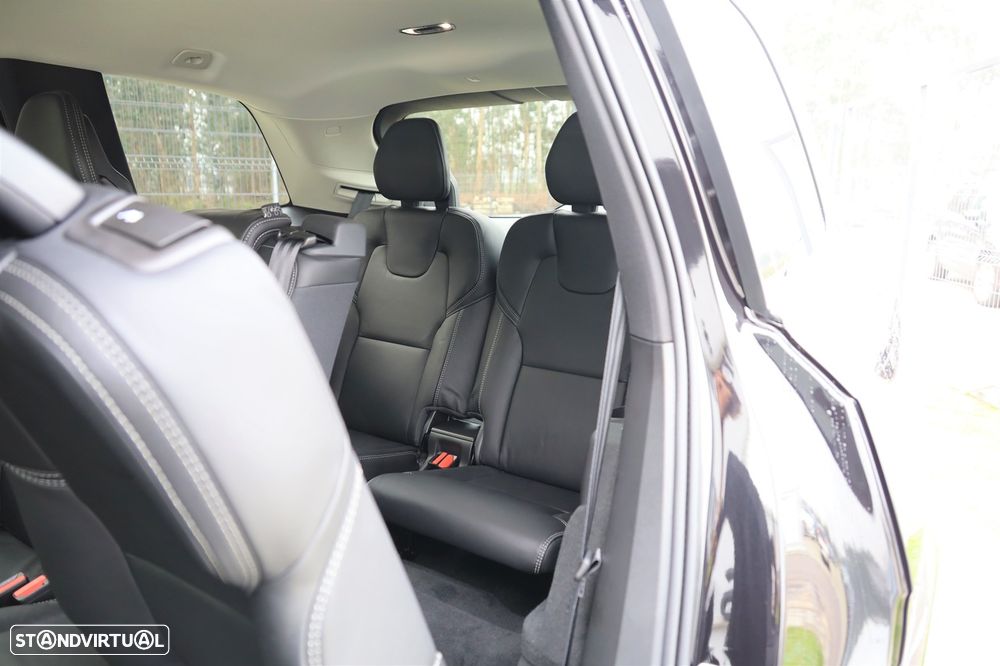 Volvo XC 90 2.0 B5 Inscription AWD - 24