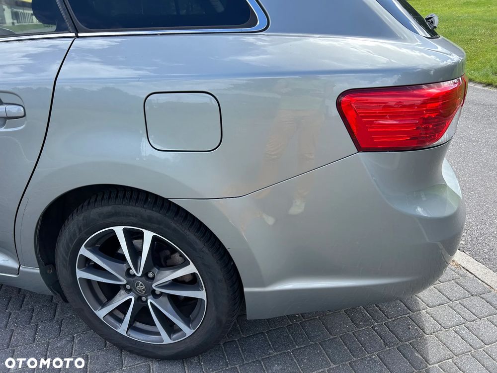 Toyota Avensis 2.0 D-4D Edition (2014) - 2