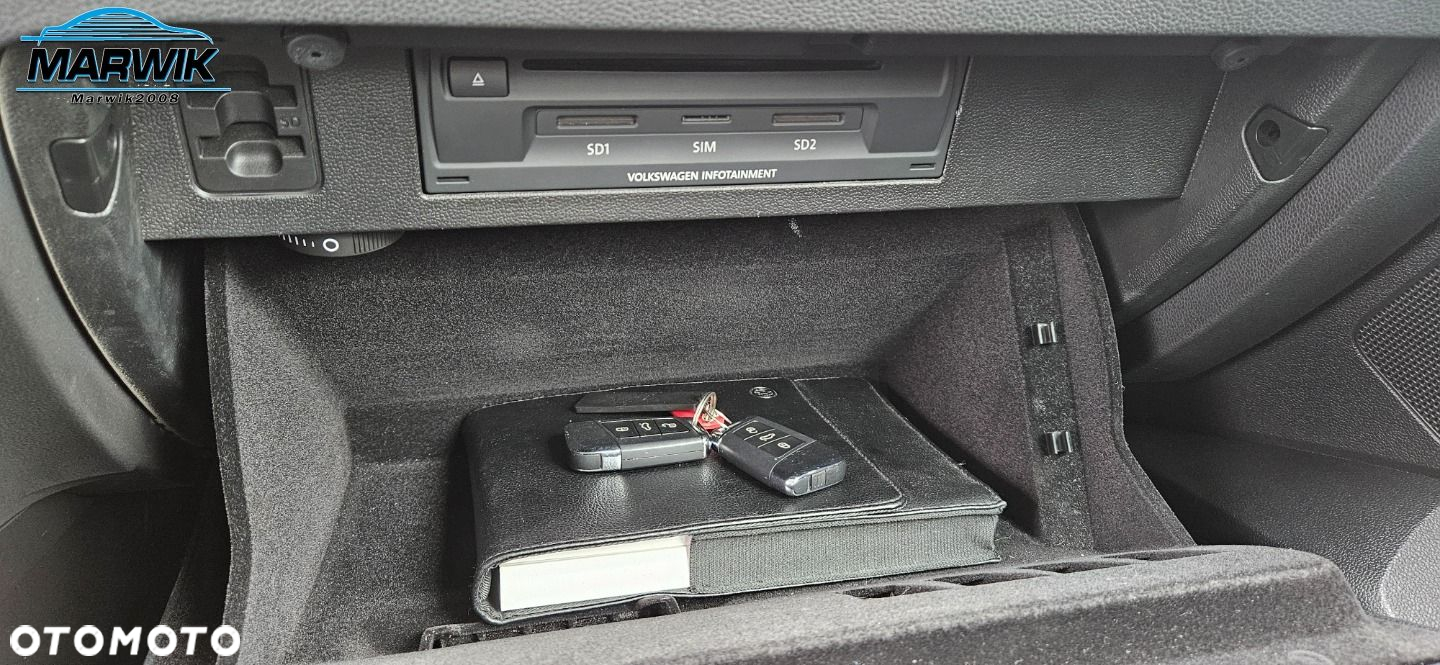 Volkswagen Passat - 24