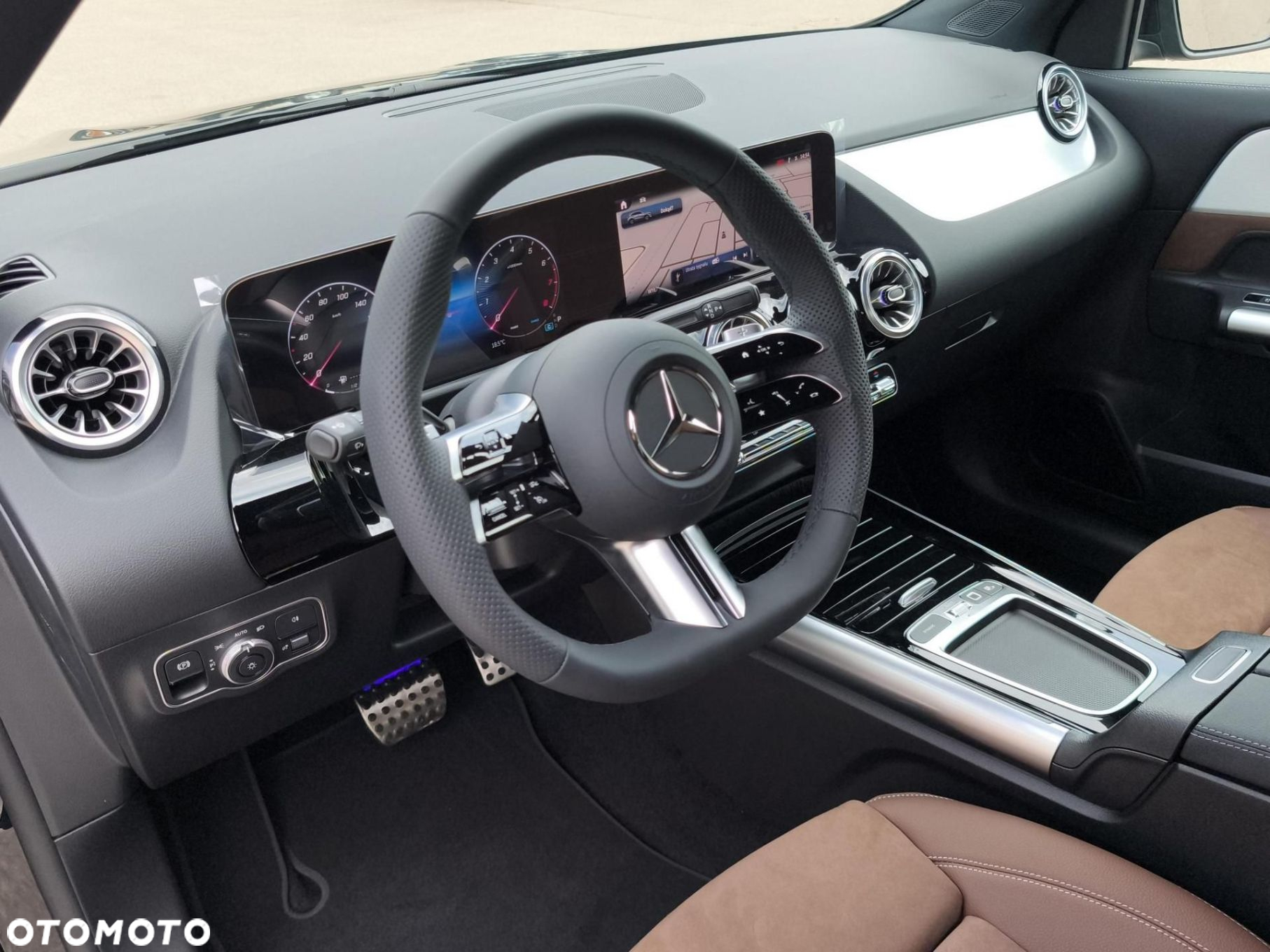 Mercedes-Benz GLA - 9
