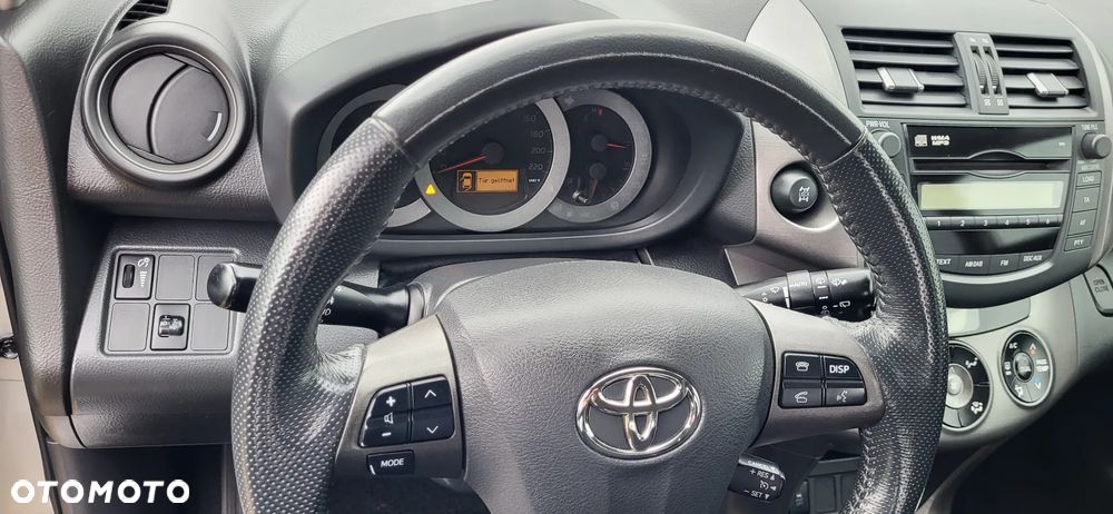 Toyota RAV4 2.0 4x4 Travel - 18