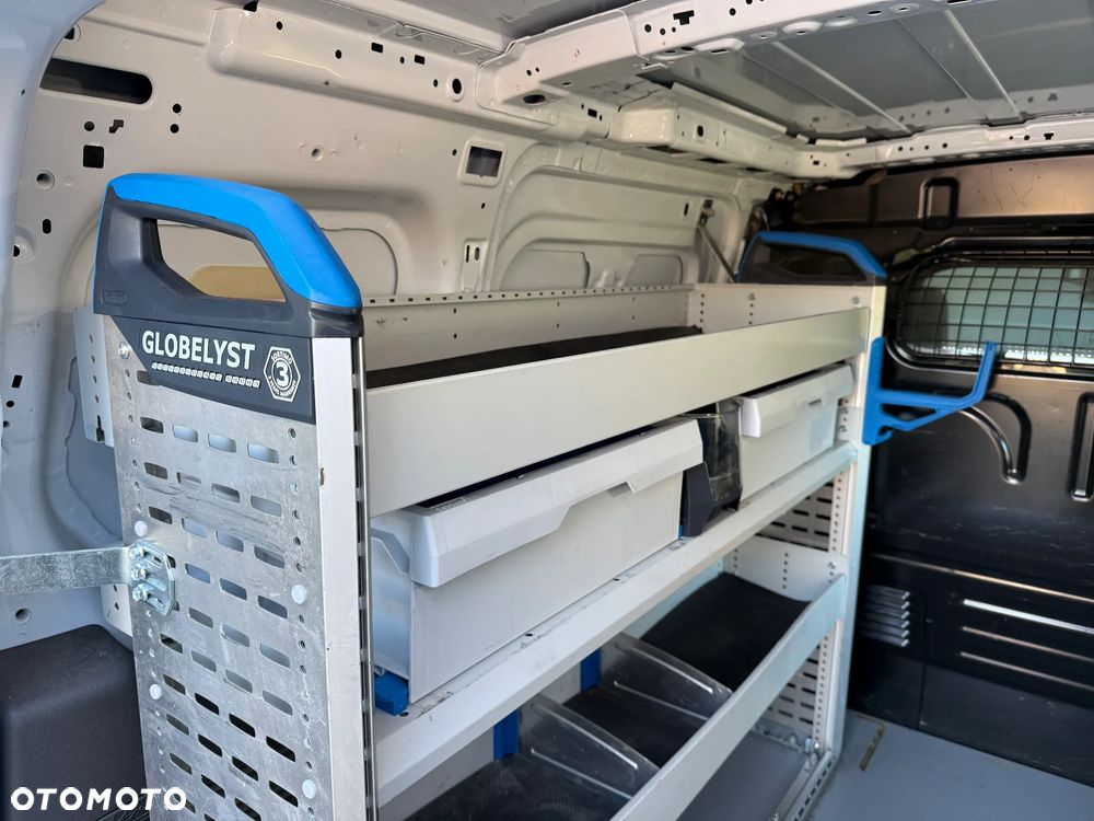 Ford Transit Connect - 10