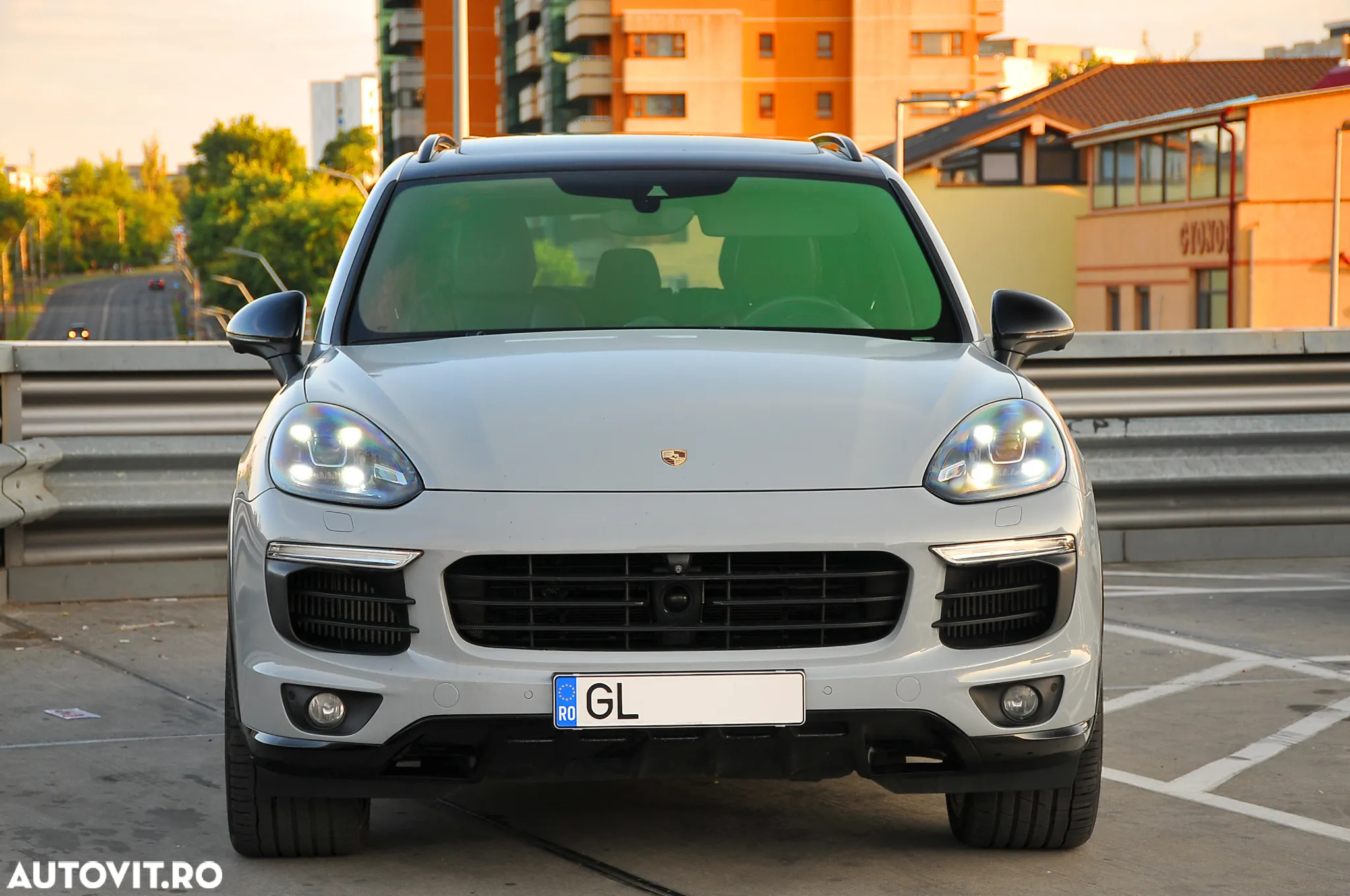 Porsche Cayenne S Diesel Platinum Edition - 9