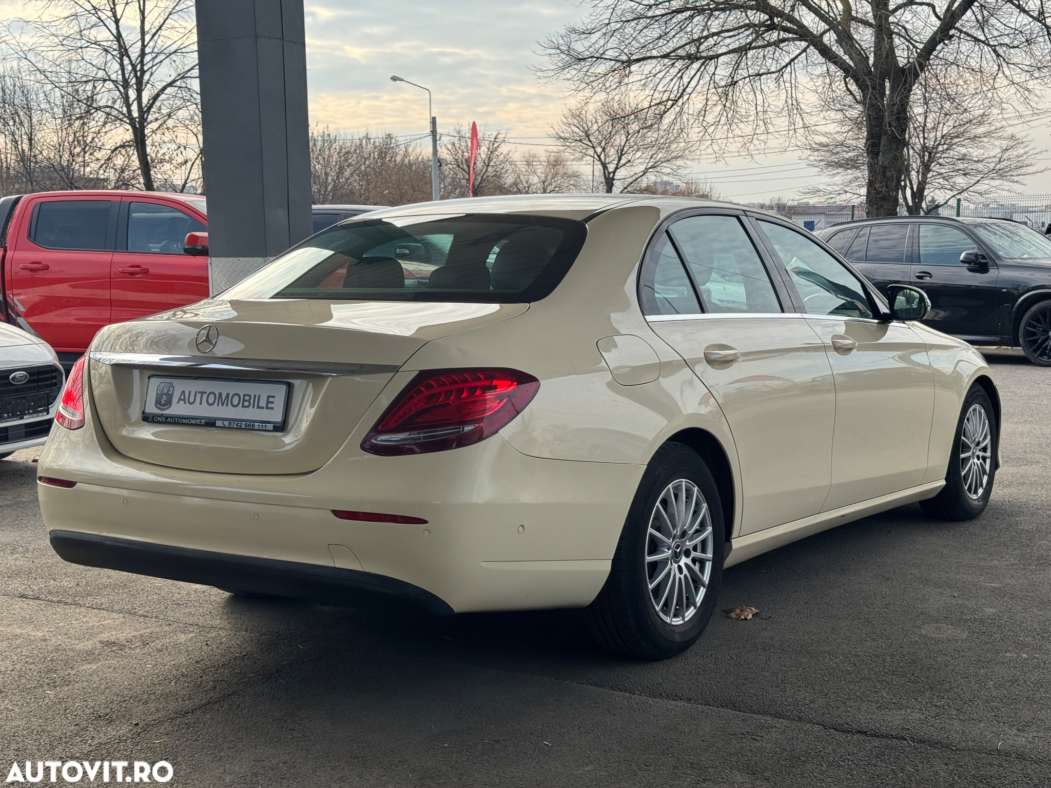 Mercedes-Benz E - 10