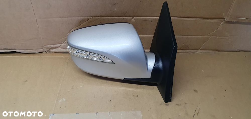 Lusterko zewnętrzne prawe 8 PIN Hyundai IX35 9S UK - 1