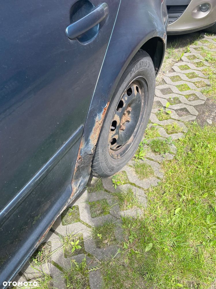 Volkswagen Golf 1.9 TDI Comfortline - 4