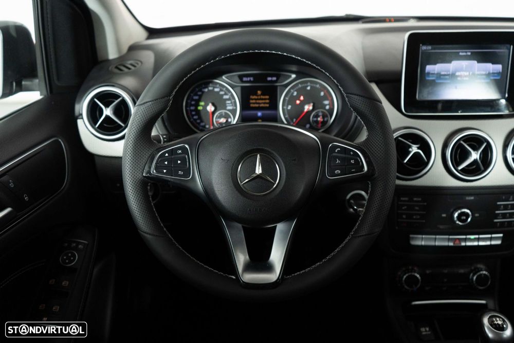 Mercedes-Benz B 180 d Style - 24