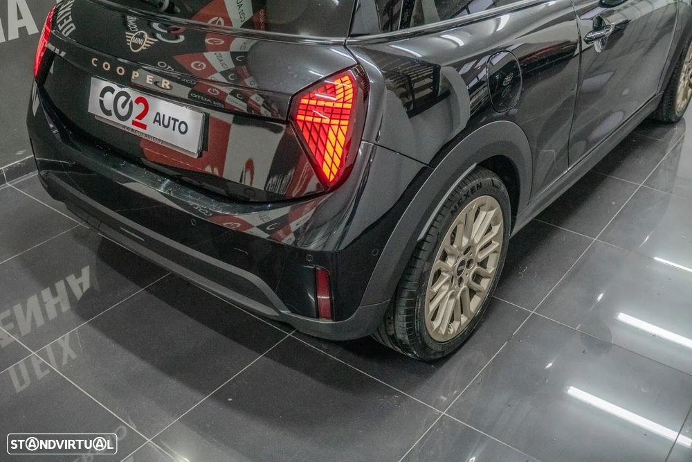 MINI 3 Portas Cooper C Favoured M - 9
