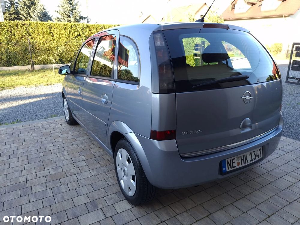 Opel Meriva 1.6 Essentia - 11