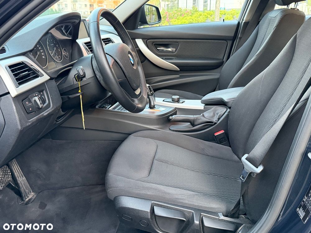 BMW Seria 3 316i - 9