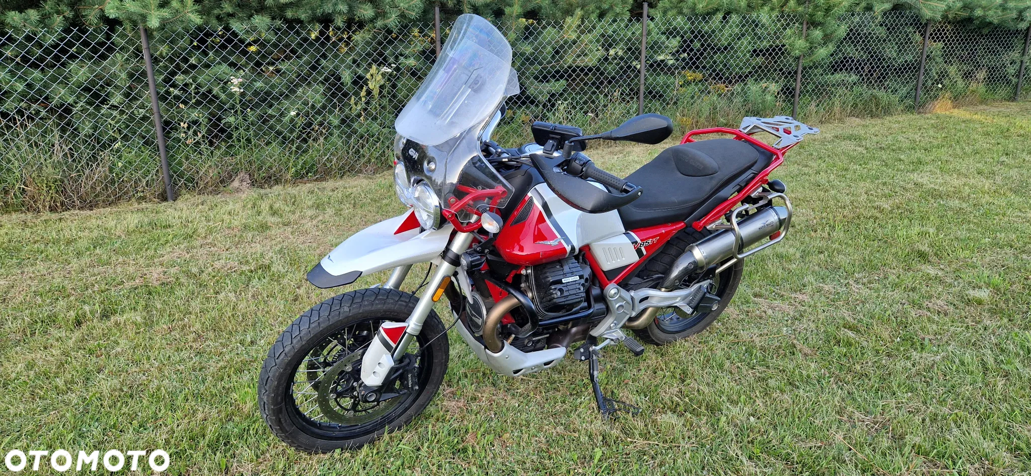 Moto Guzzi V85 - 2