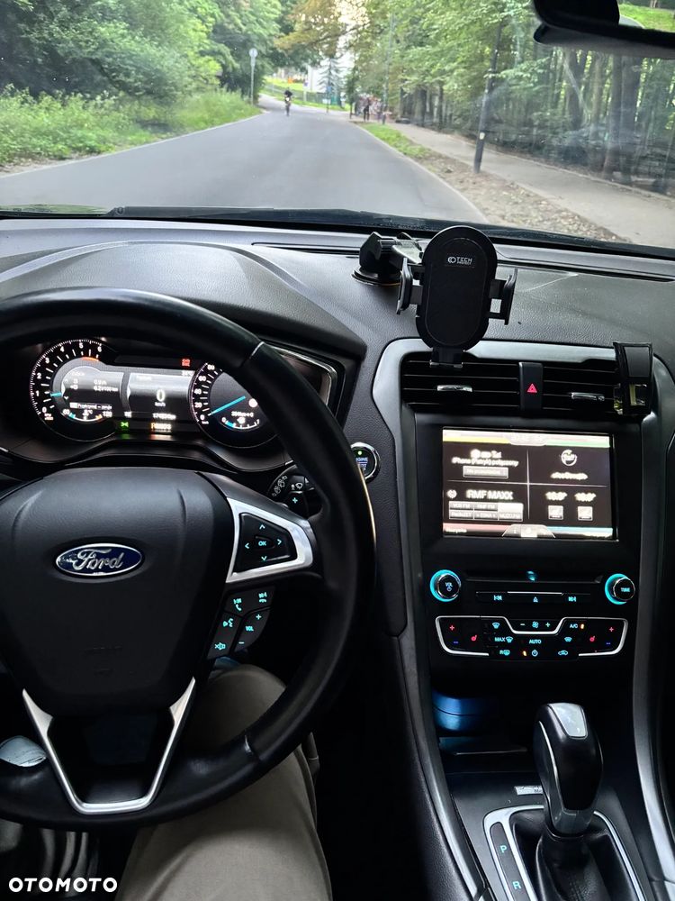 Ford Mondeo 2.0 TDCi Titanium PowerShift - 11