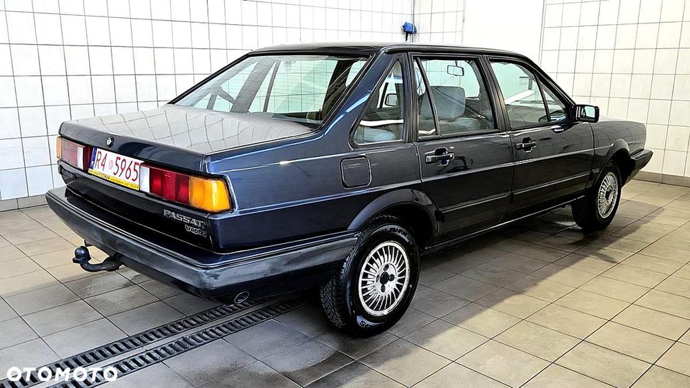Volkswagen Passat - 5