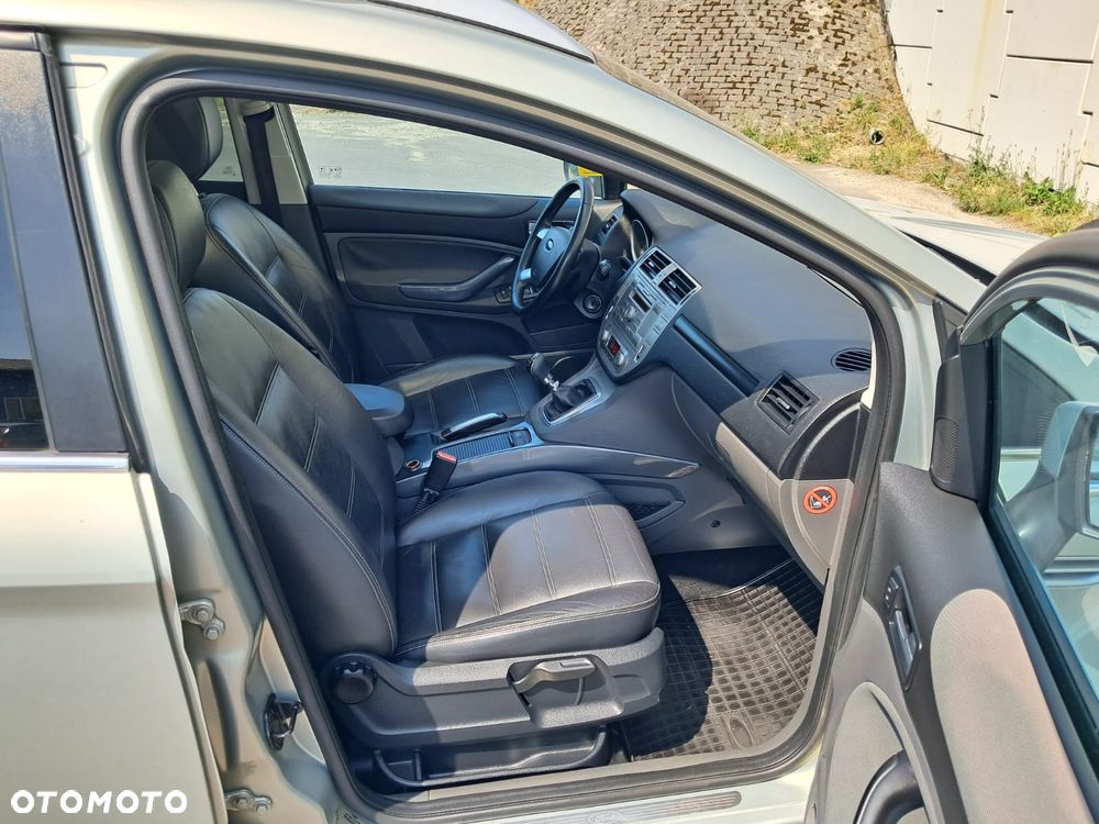 Ford Kuga 2.0 TDCi Titanium - 15