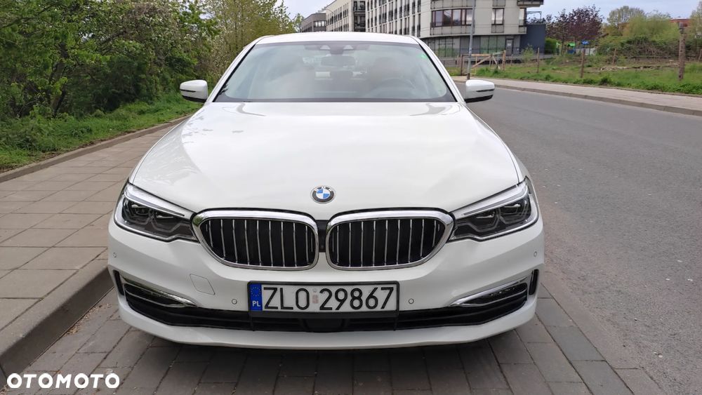 BMW Seria 5 520d xDrive Luxury Line - 3