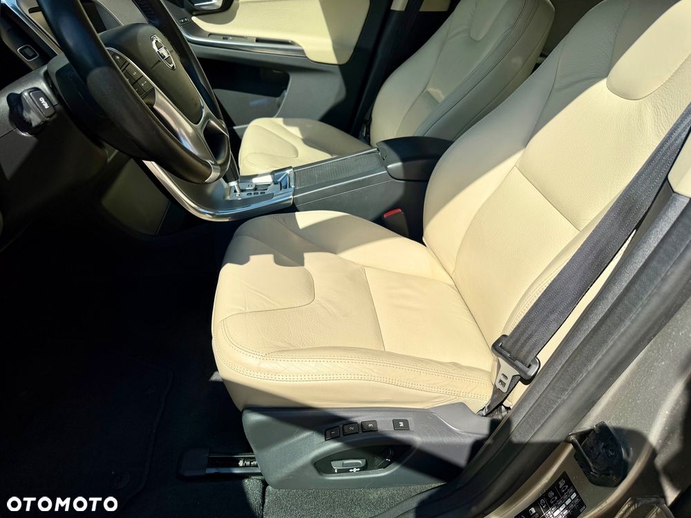 Volvo XC 60 - 16