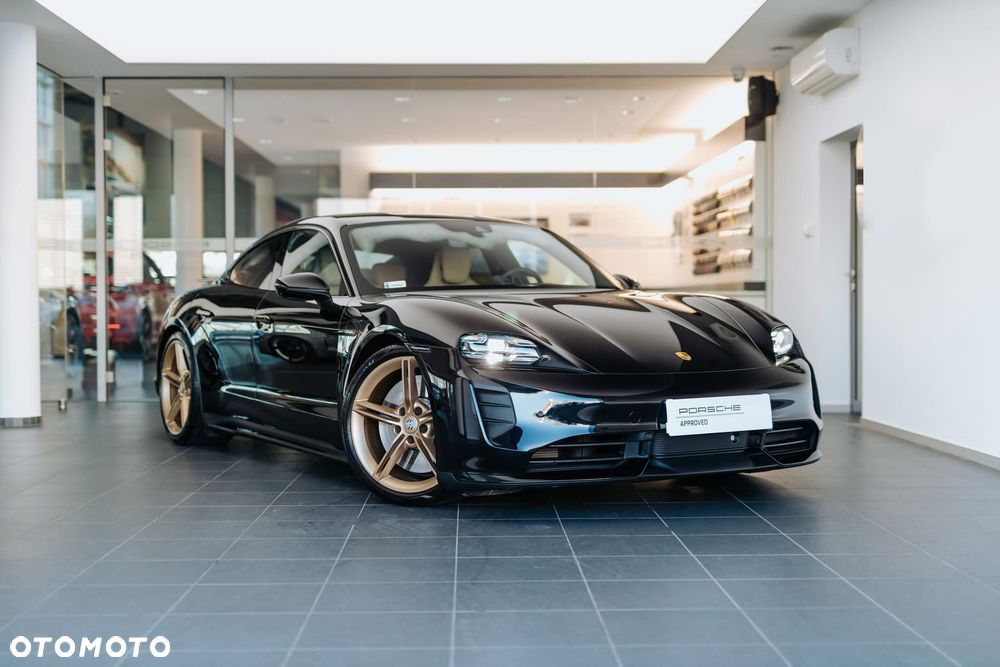 Porsche Taycan - 1