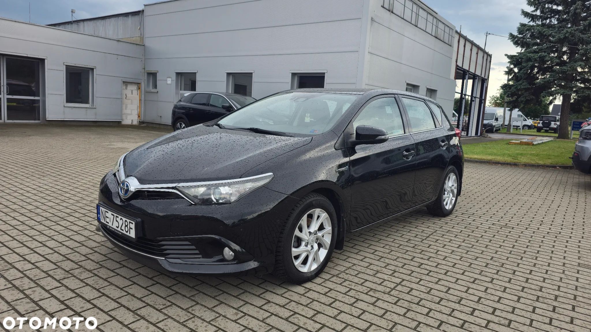 Toyota Auris - 1