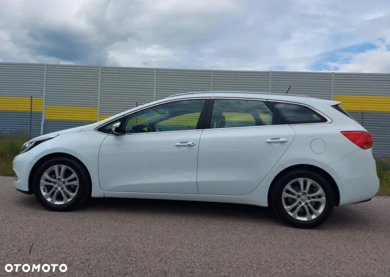 Kia Ceed - 22