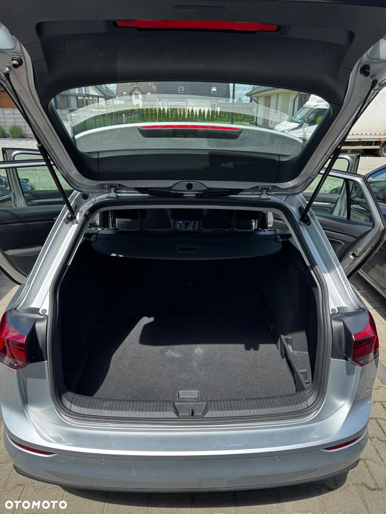 Volkswagen Golf 1.0 eTSI Life DSG - 9