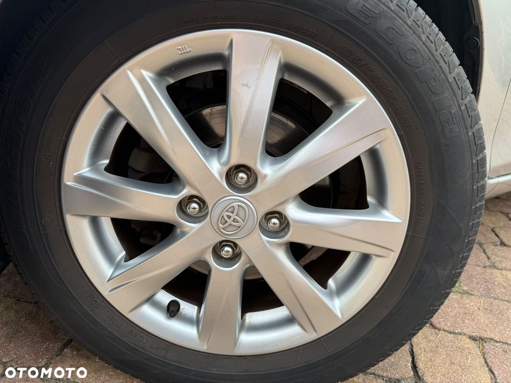 Toyota Yaris 1.33 VVT-i Multidrive S Executive - 17