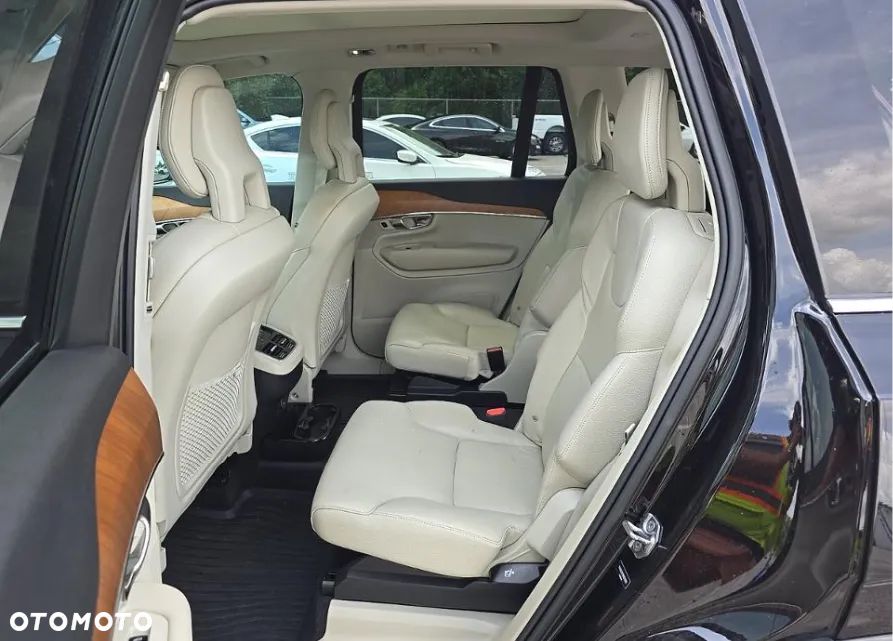 Volvo XC 90 T6 AWD Momentum - 11