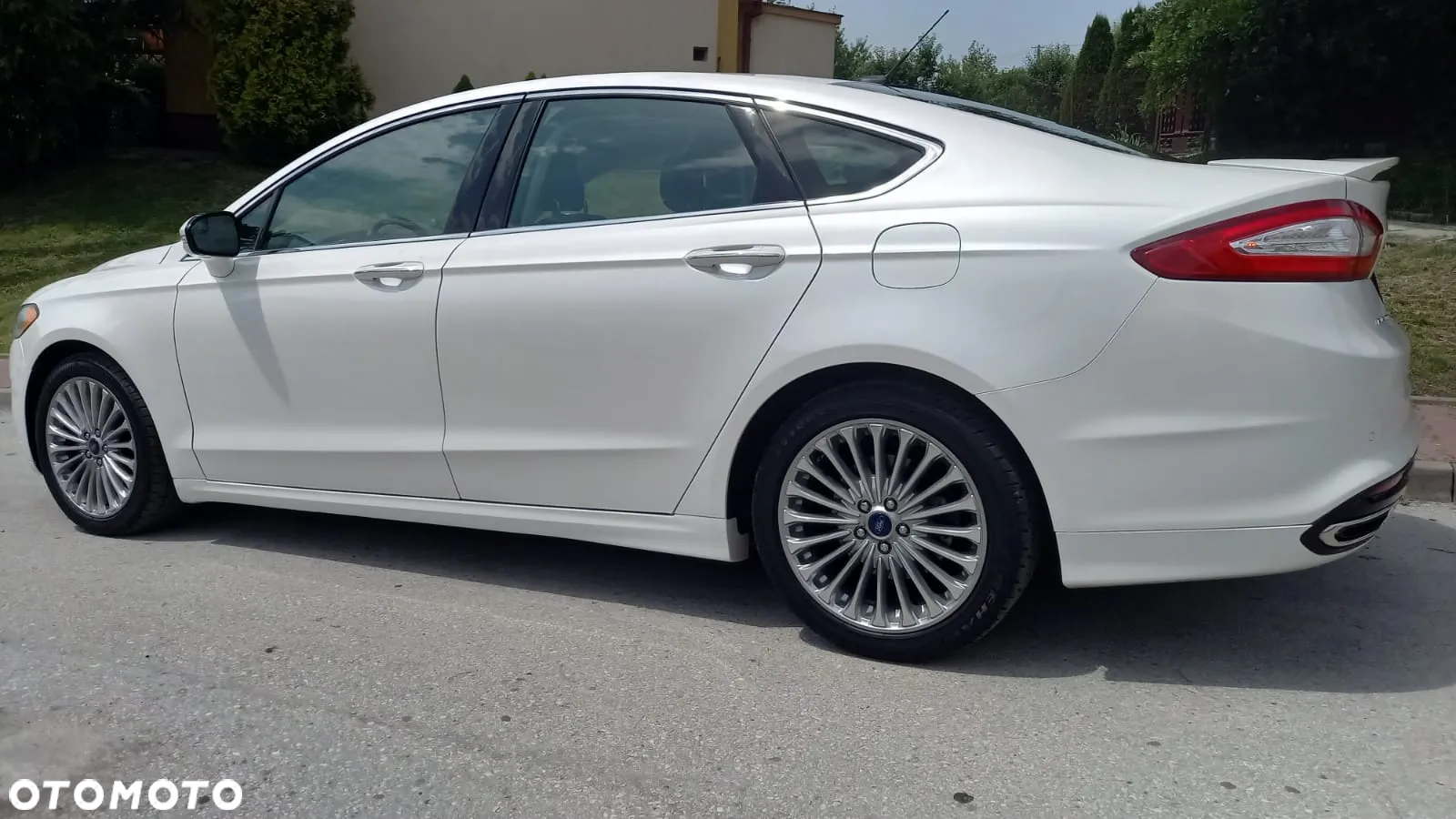 Ford Fusion 2.0 EcoBoost Titanium - 4