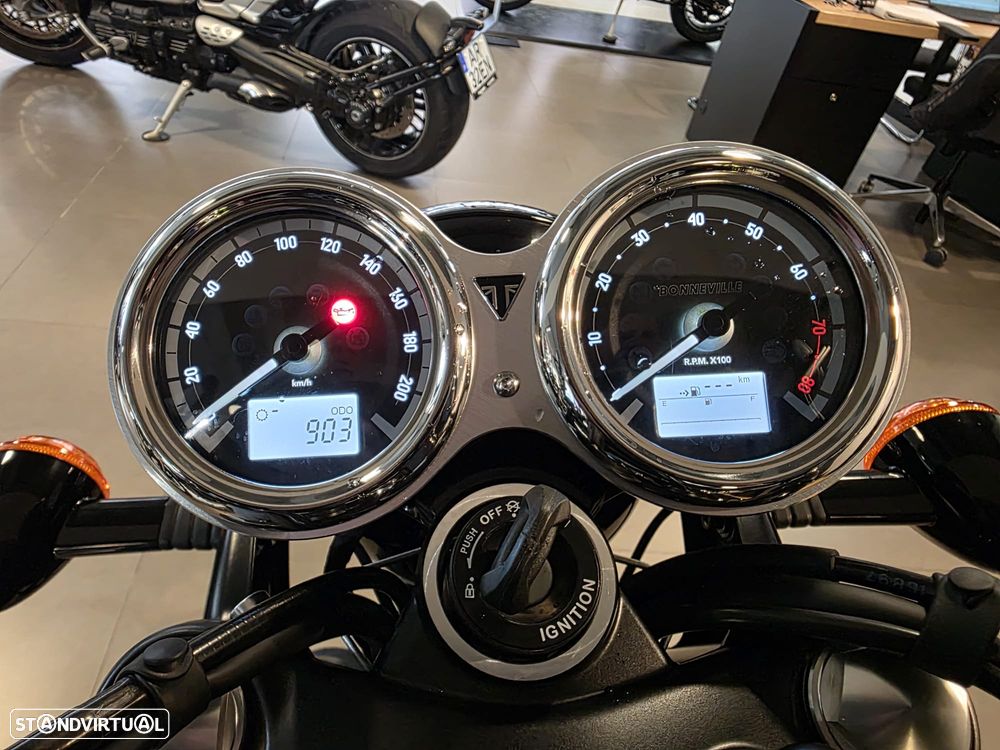 Triumph Bonneville T 120 Black - 7