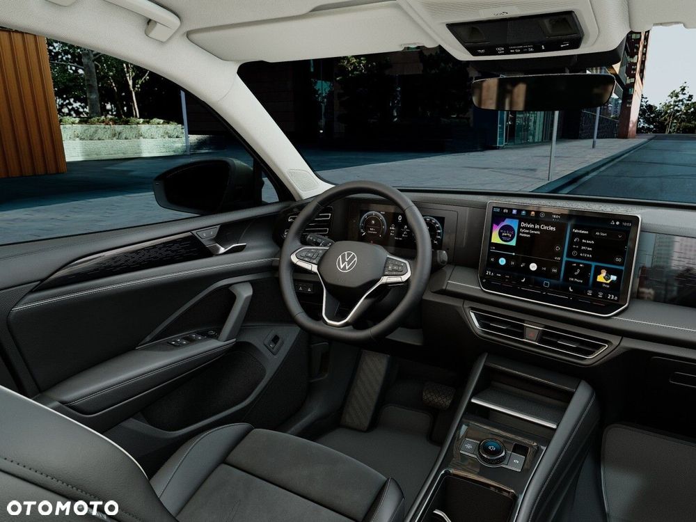 Volkswagen Tiguan - 10